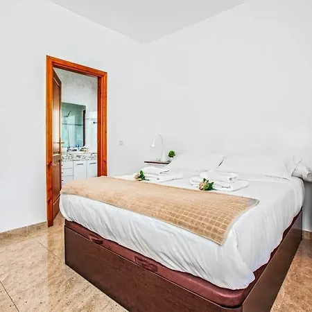 Playa Blanca Sleeps 8 Pool Air Con Wifi Playa Blanca (Lanzarote)