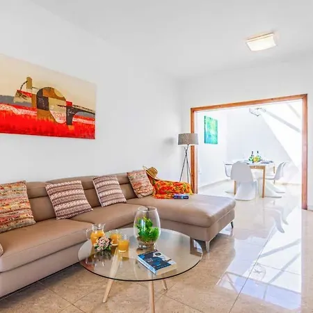 Villa Playa Blanca Sleeps 8 Pool Air Con Wifi